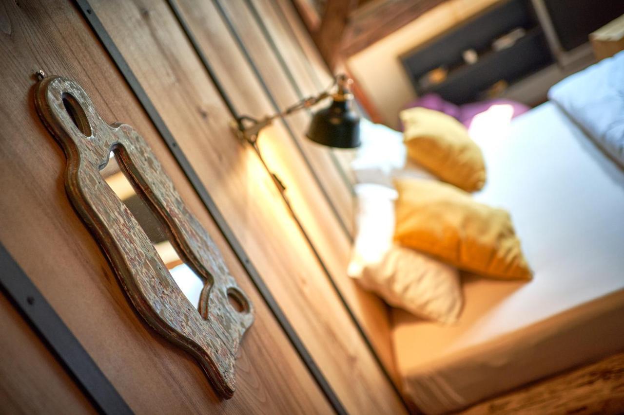 1881 Brasov Old Town Apartments エクステリア 写真