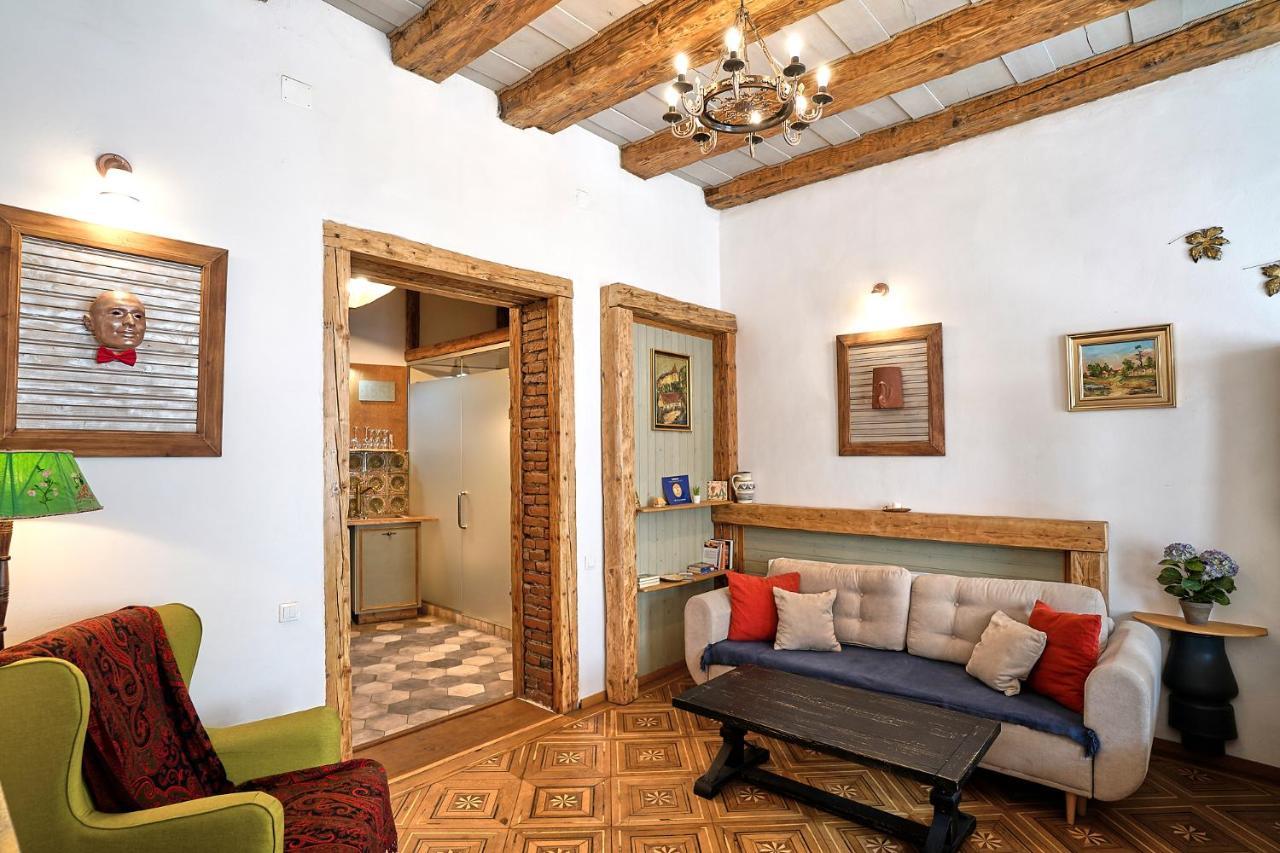1881 Brasov Old Town Apartments エクステリア 写真