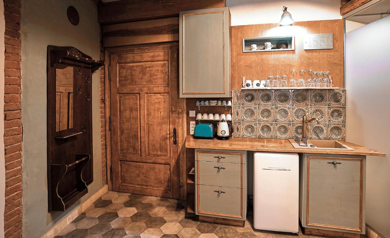 1881 Brasov Old Town Apartments エクステリア 写真