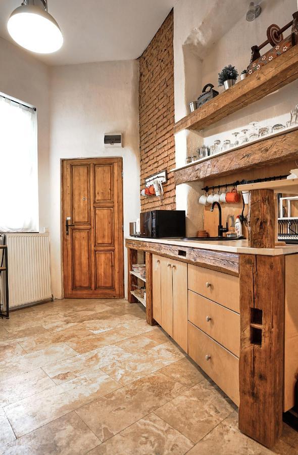 1881 Brasov Old Town Apartments エクステリア 写真
